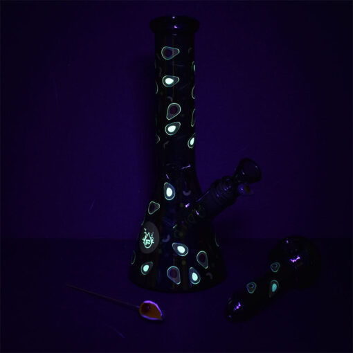 Pulsar Fruit Series Avocado Gold Herb Pipe Glow Duo - 10" / 14mm F - Headshop.com